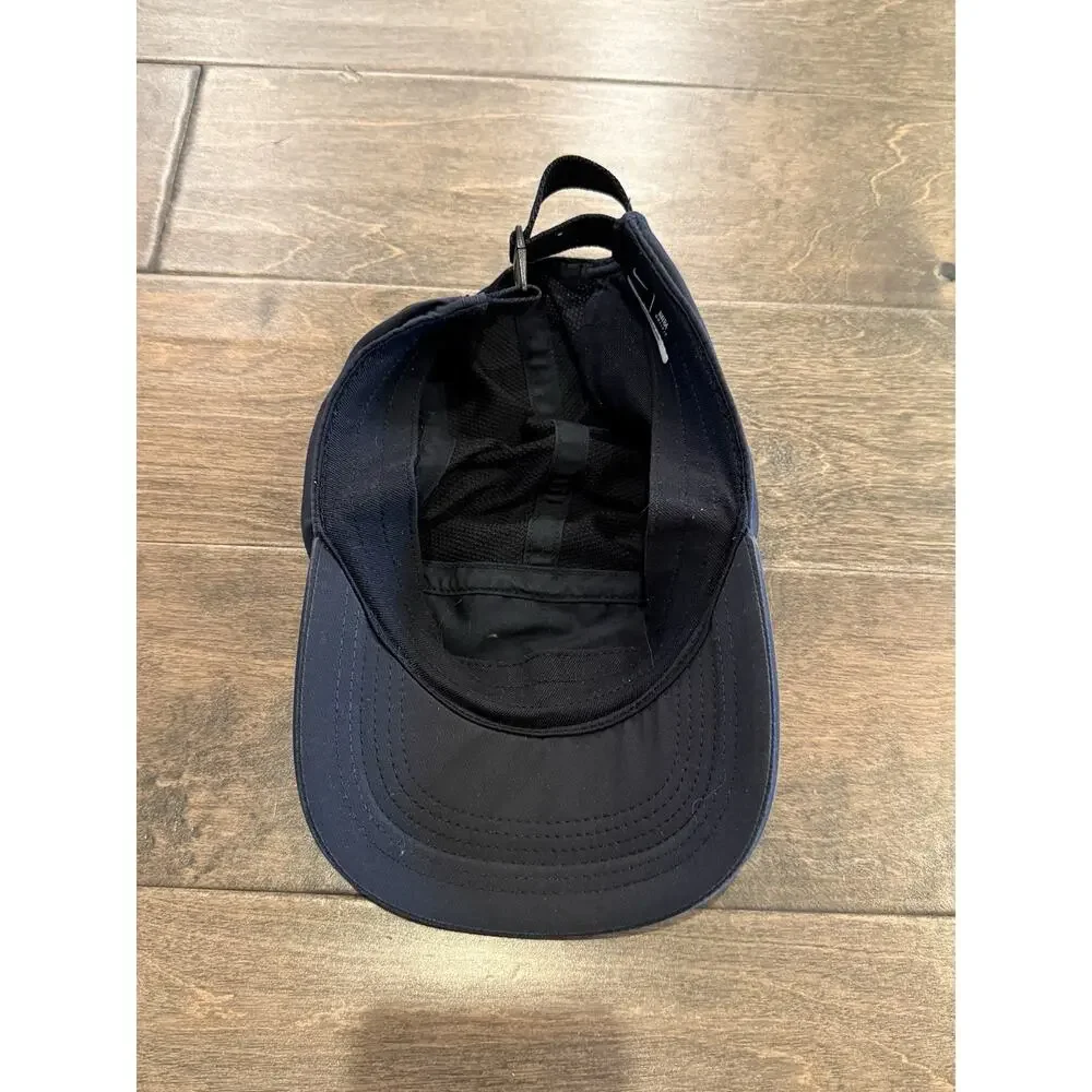 Nike AW84 Dri-Fit 5 Panel Black Mesh Reflective Pocket Zip Adjustable Hat Cap